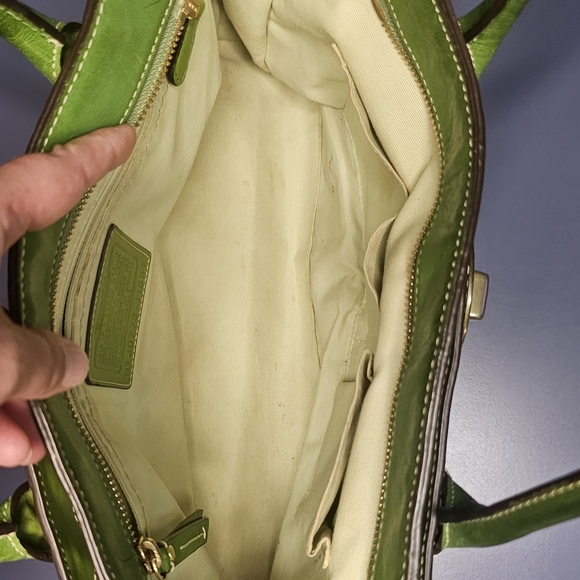 [COACH] Unique Green Leather Satchel ☆ Over the Shoulder Purse 👜 - Picture 4 of 15